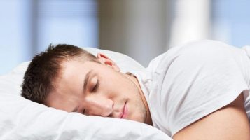 MIND-YOUR-SLEEPING-POSITION-TO-CHOOSE-THE-RIGHT-PILLOW